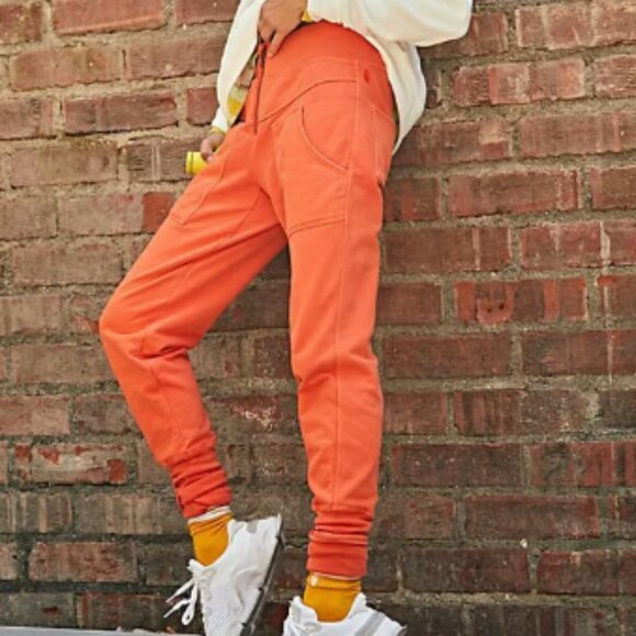 NWT Free People Movement On The Road Zipper Front Tapered Pants XS - Picture 1 of 4